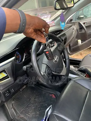 Toyota Corolla L 4dr Sedan (1.8L 4cyl 4A) 2015 Silver