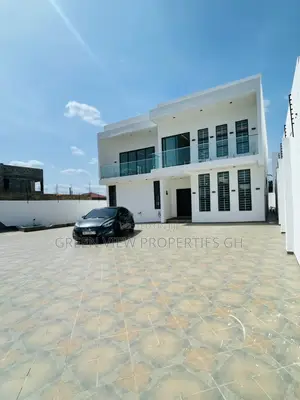 4bdrm Duplex in East Legon for sale