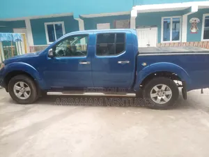 Nissan Frontier King Cab SV V6 2012 Blue