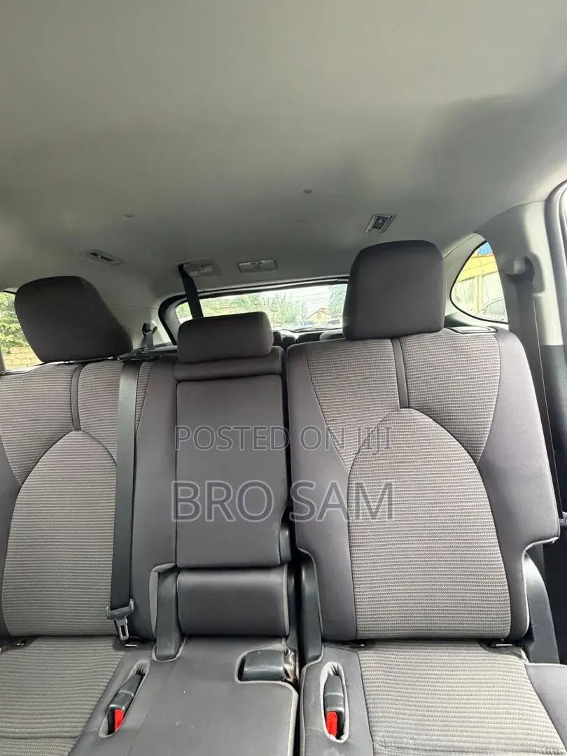 Toyota Highlander 2022 Gray
