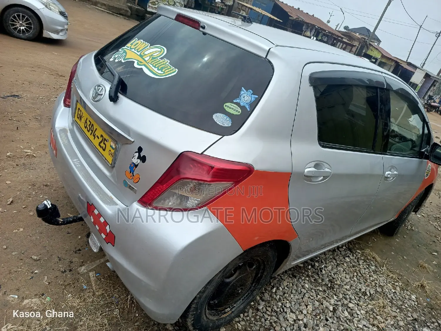 Toyota Vitz 2014 Silver