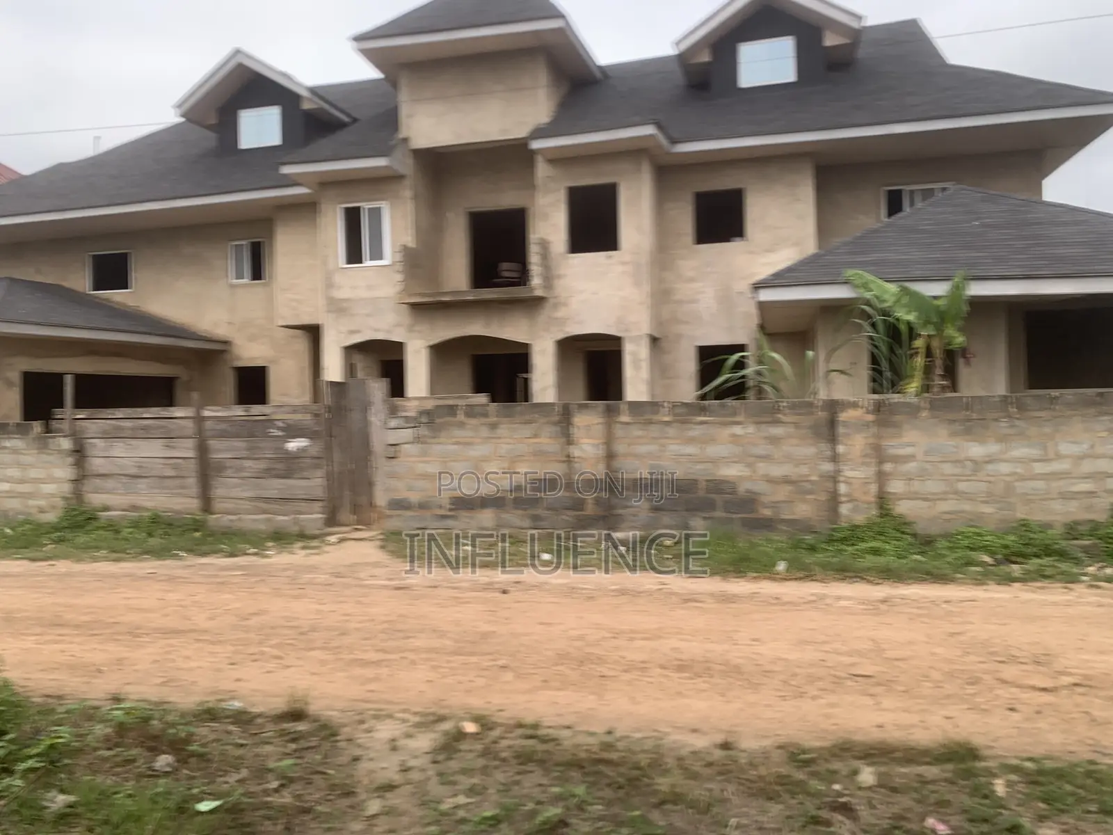 8bdrm House in East Legon Hills for sale