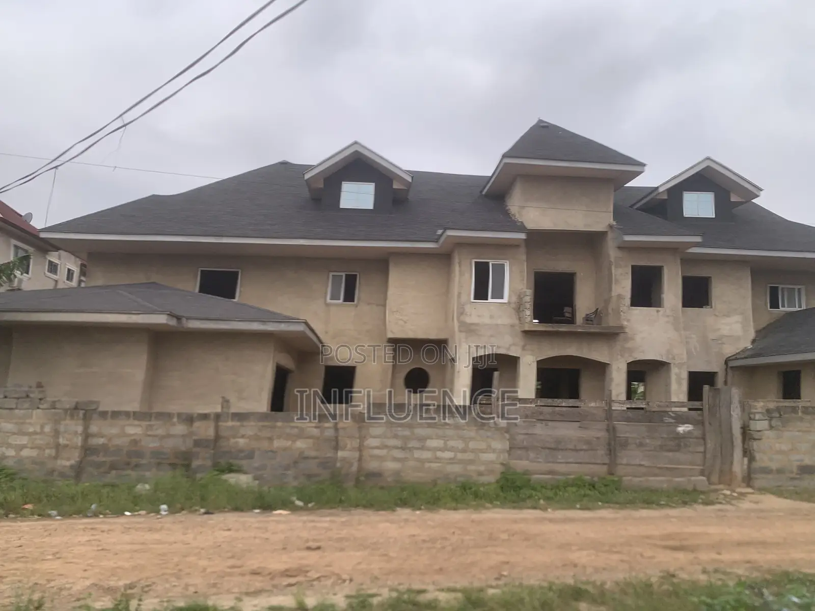 8bdrm House in East Legon Hills for sale