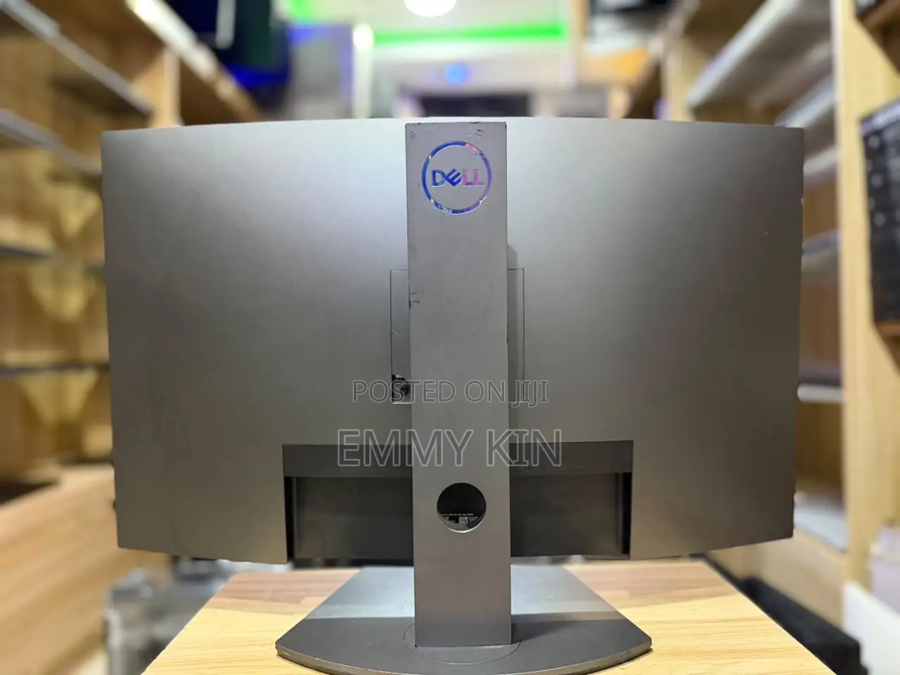 Dell Monitor 32 Inches Curved