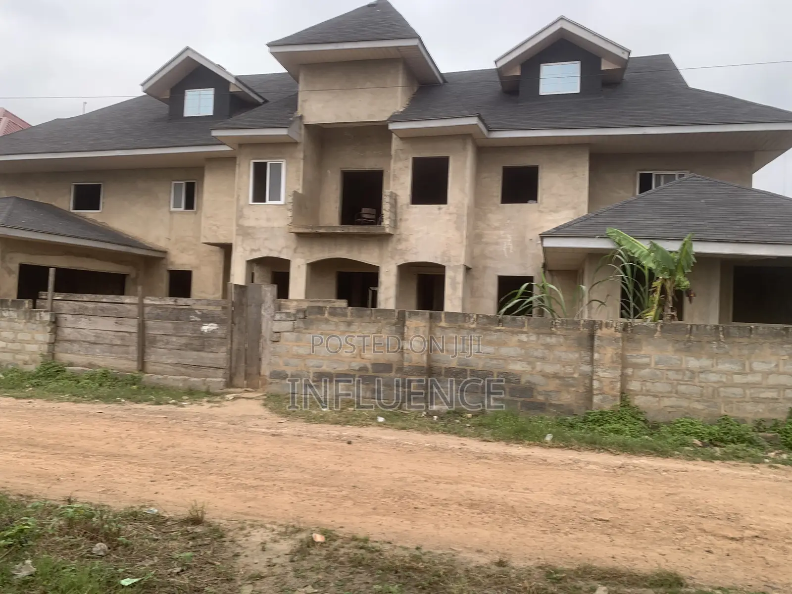 8bdrm House in East Legon Hills for sale