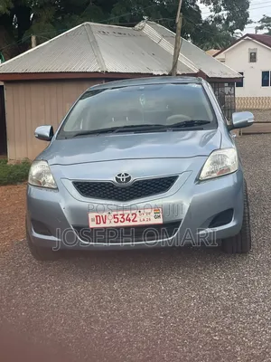 Toyota Belta 2011 Blue