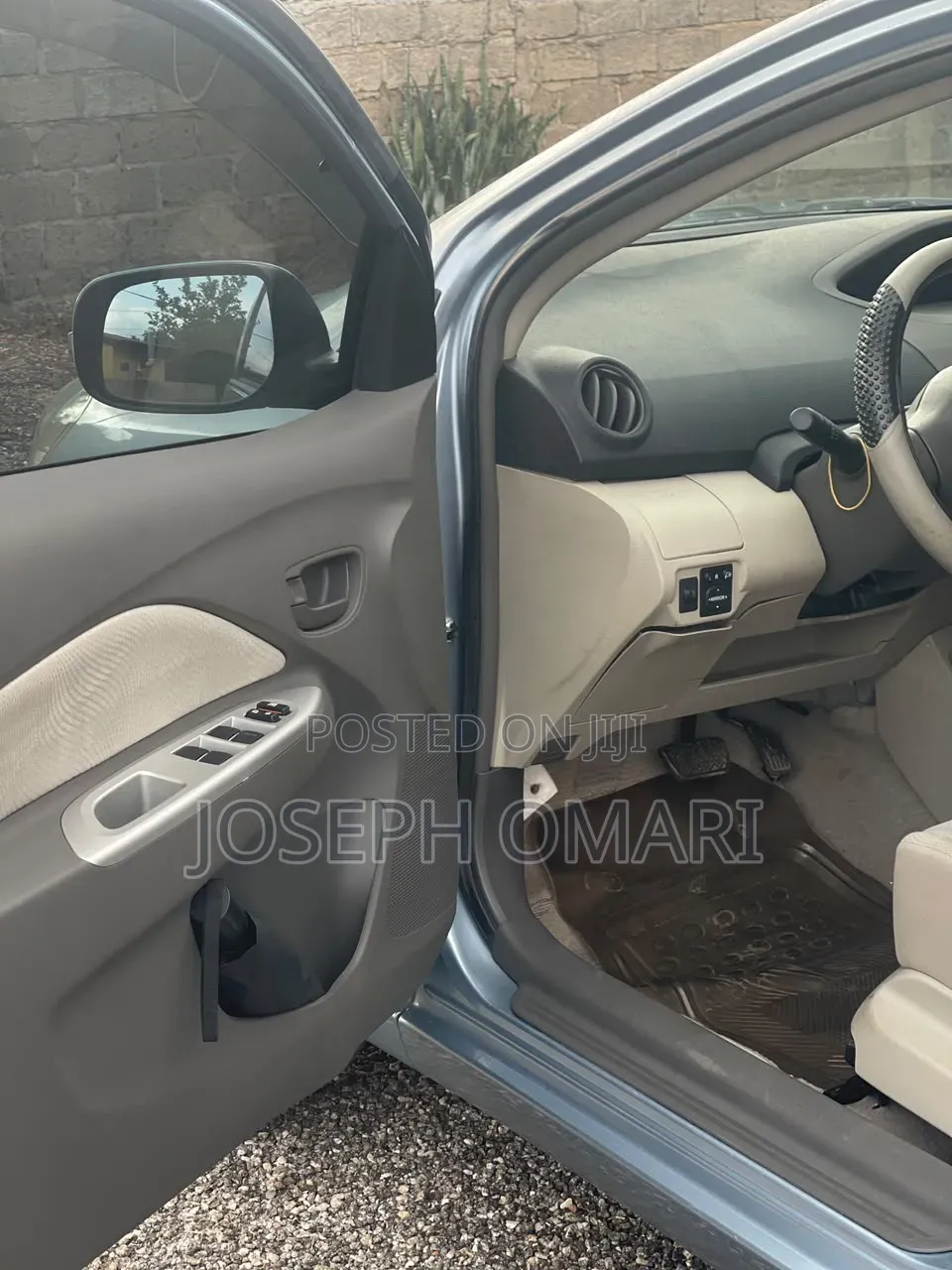 Toyota Belta 2011 Blue