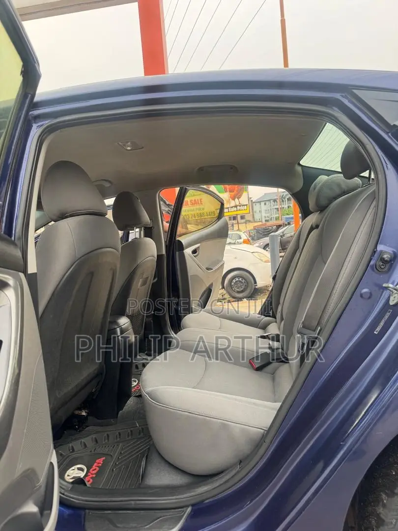 Hyundai Elantra GLS Sedan FWD (1.8L 4cyl 6A) 2013 Blue
