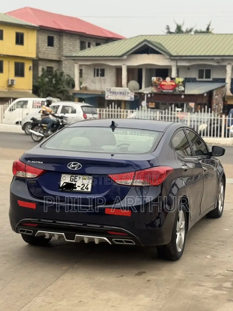 Hyundai Elantra GLS Sedan FWD (1.8L 4cyl 6A) 2013 Blue