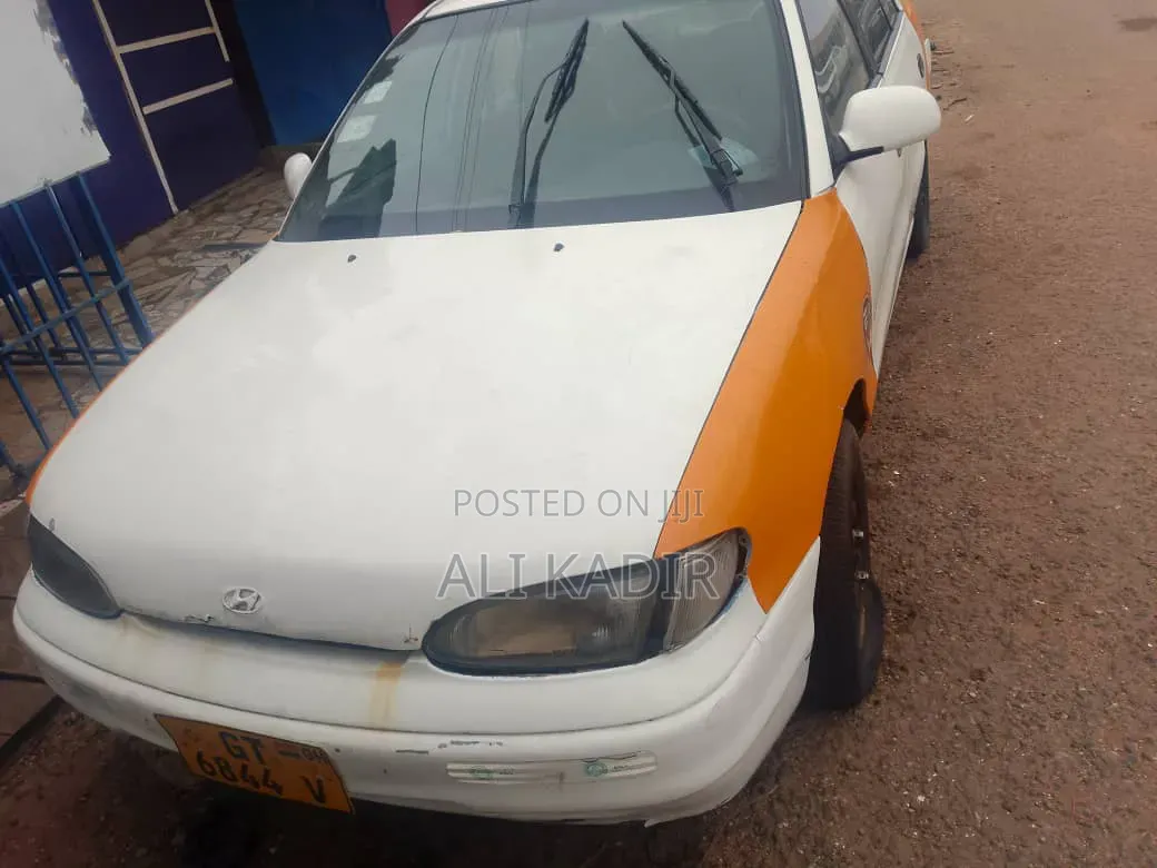 Hyundai Accent Automatic 2000 White