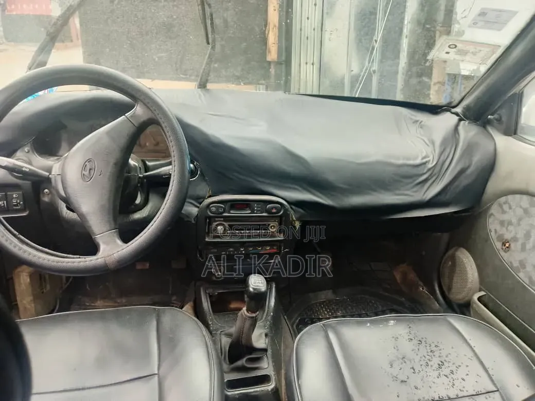 Hyundai Accent Automatic 2000 White