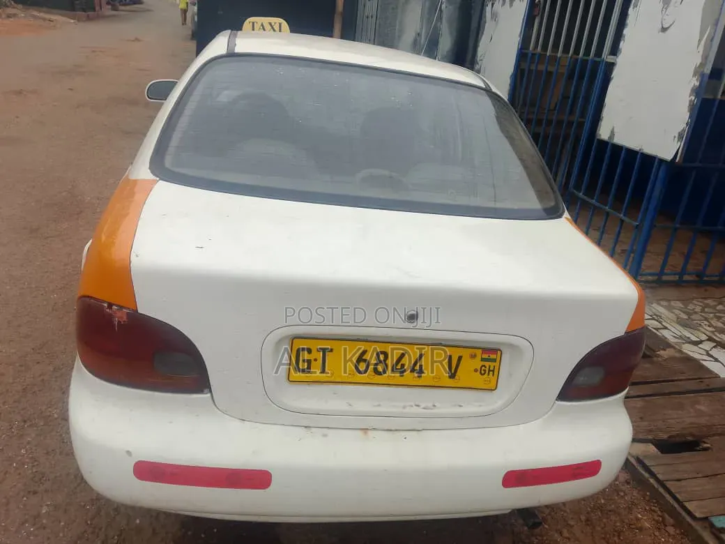 Hyundai Accent Automatic 2000 White