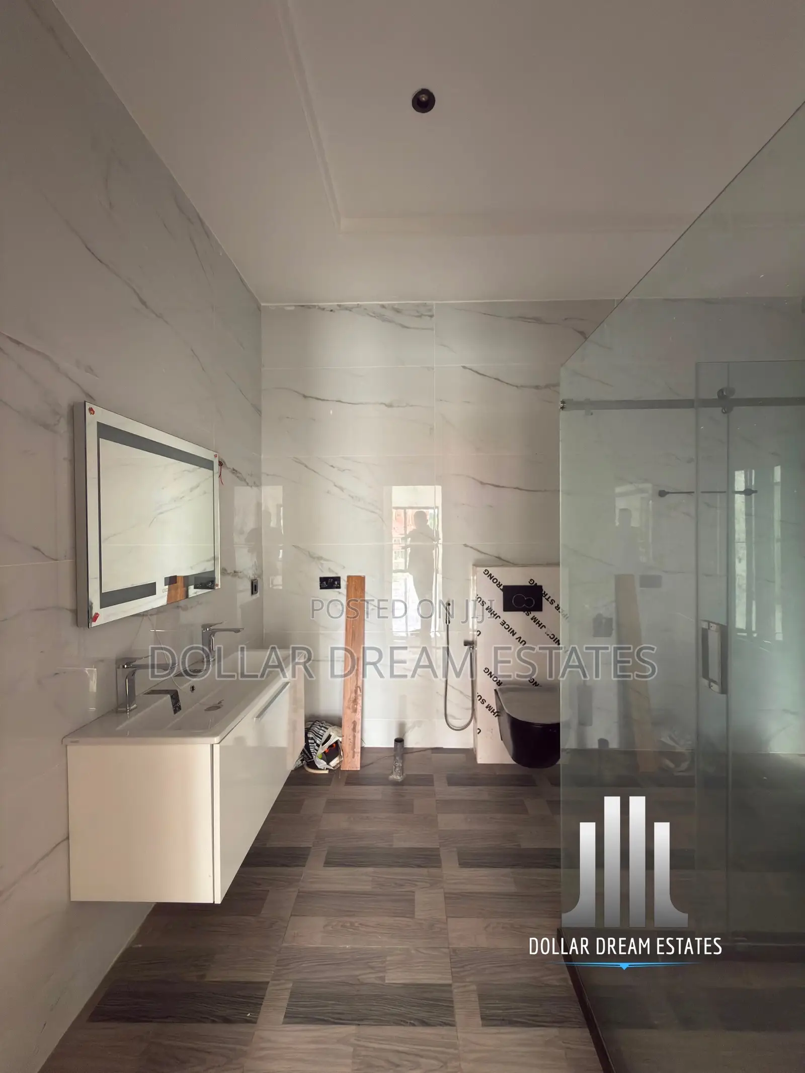 5bdrm House in East Legon for sale