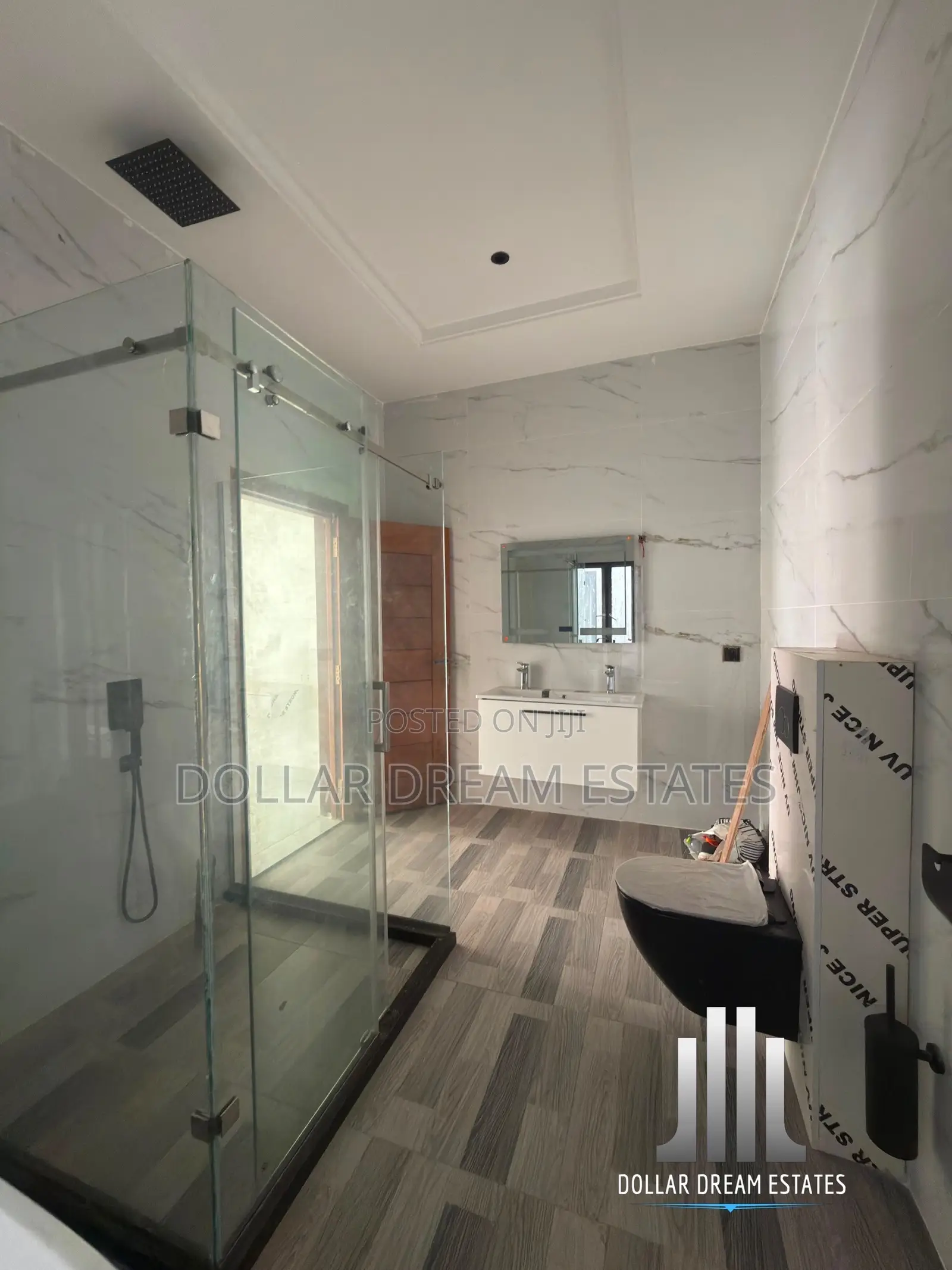 5bdrm House in East Legon for sale