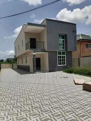 4bdrm Duplex in Ablekuma Odumase for rent