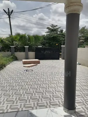 4bdrm Duplex in Ablekuma Odumase for rent
