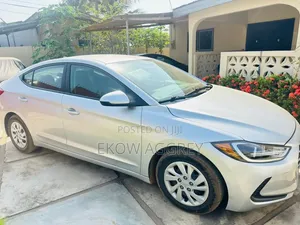 Hyundai Elantra 2018 Silver