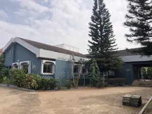 10bdrm House in Elaffhomesgh, American House for rent