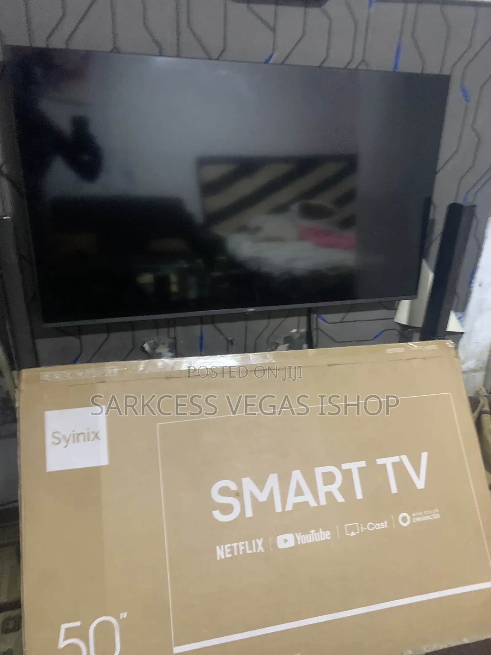 One Month Used Synix 50inces TV
