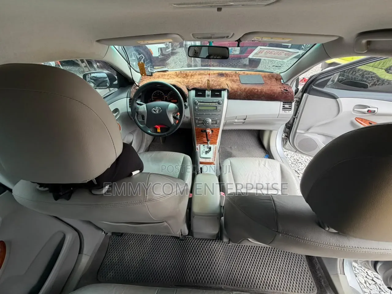 Toyota Corolla 2012 Silver