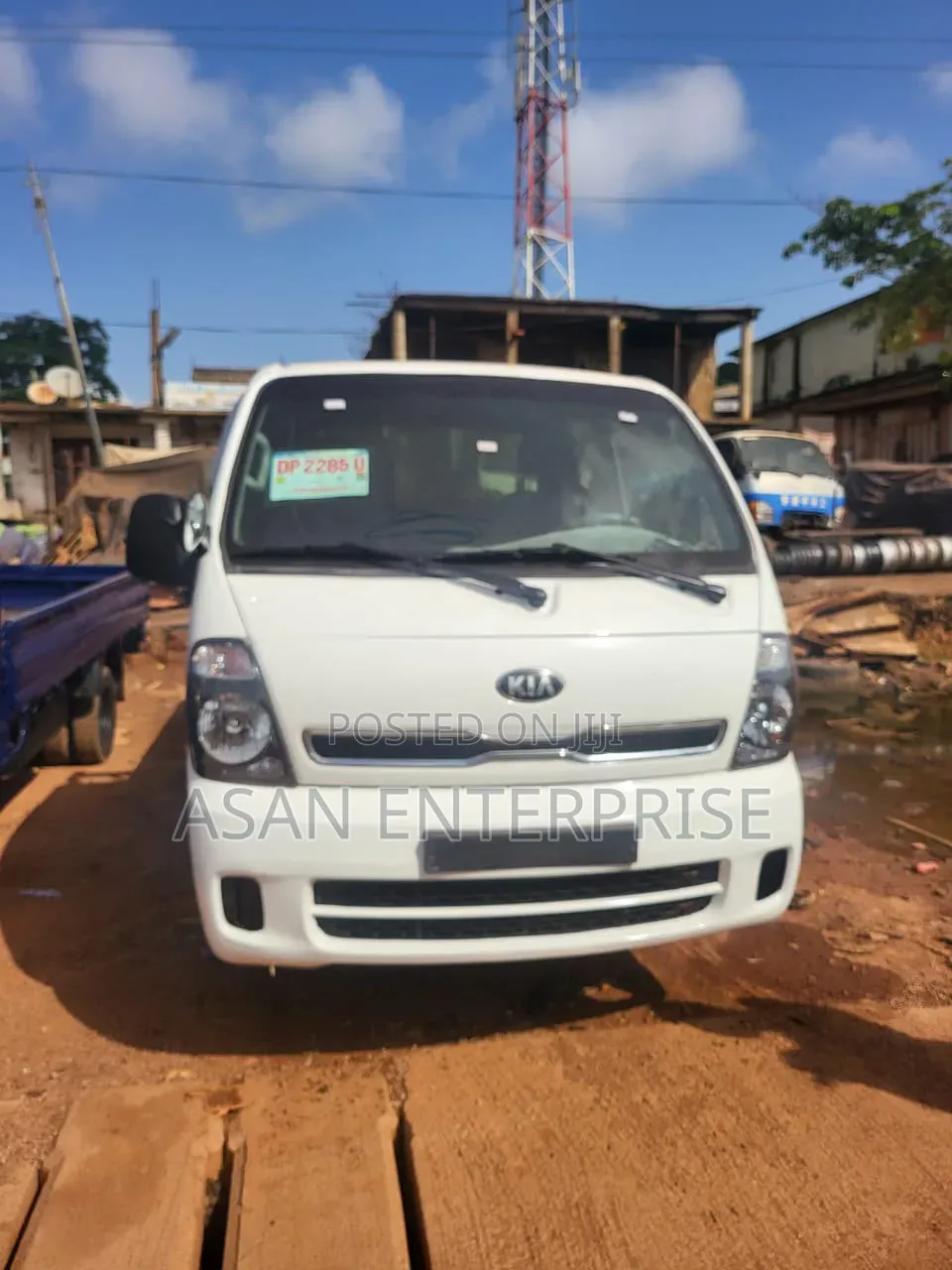 Hyundai County 2012 White