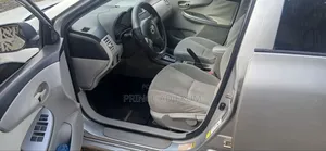 Toyota Corolla 2011 Silver