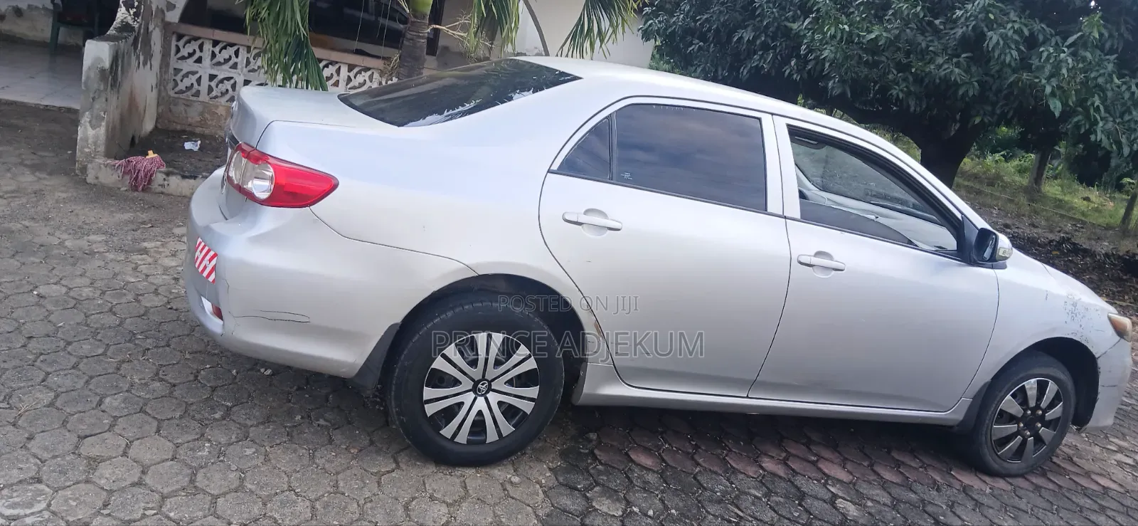 Toyota Corolla 2011 Silver