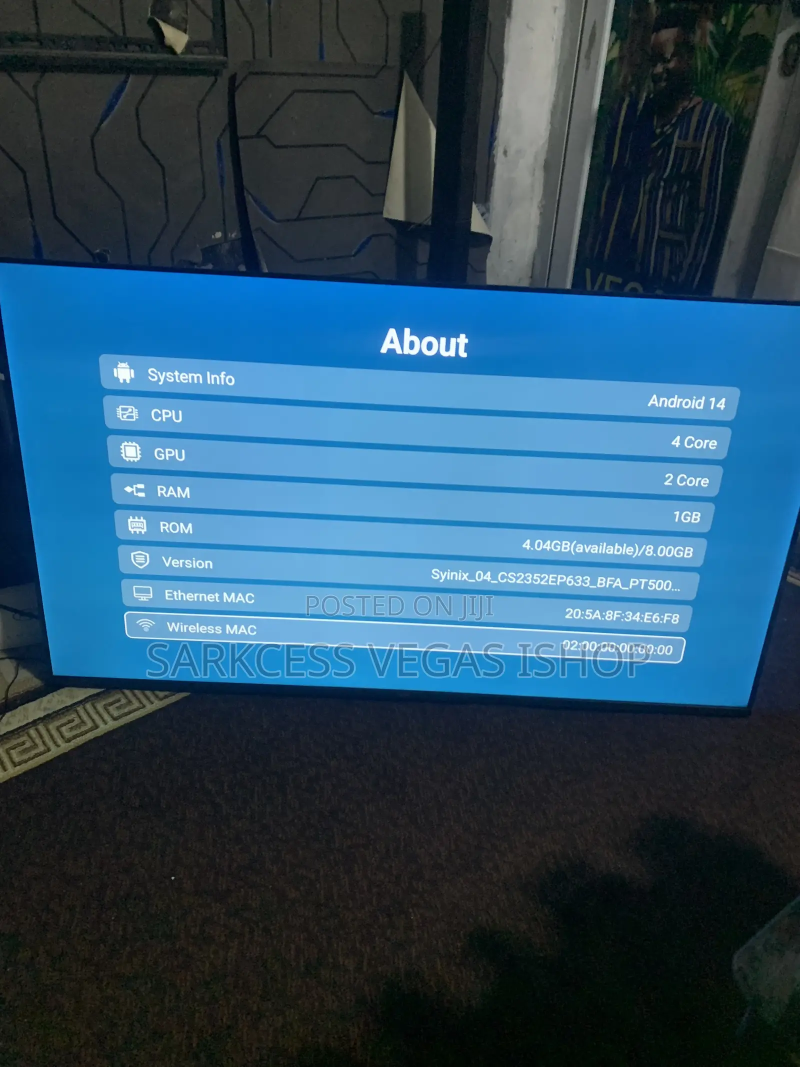 One Month Used Synix 50inces TV