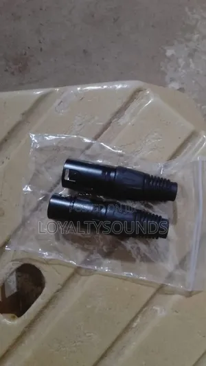 Female to Male XLR Connectors . 1pair