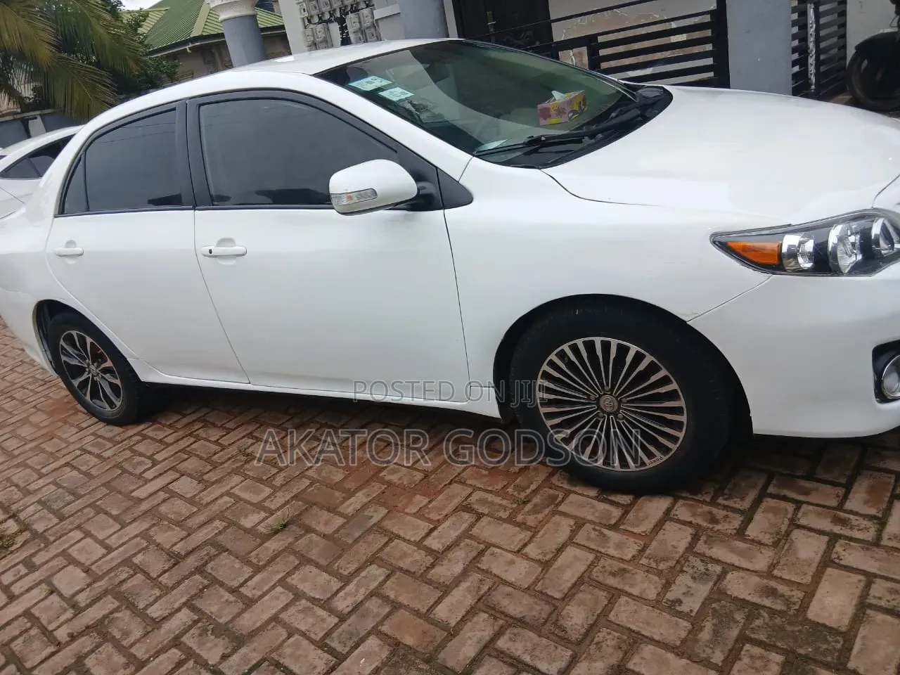Toyota Corolla 2012 White