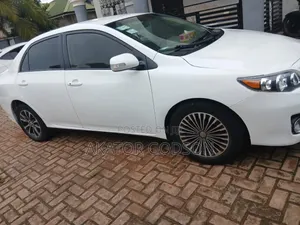 Toyota Corolla 2012 White