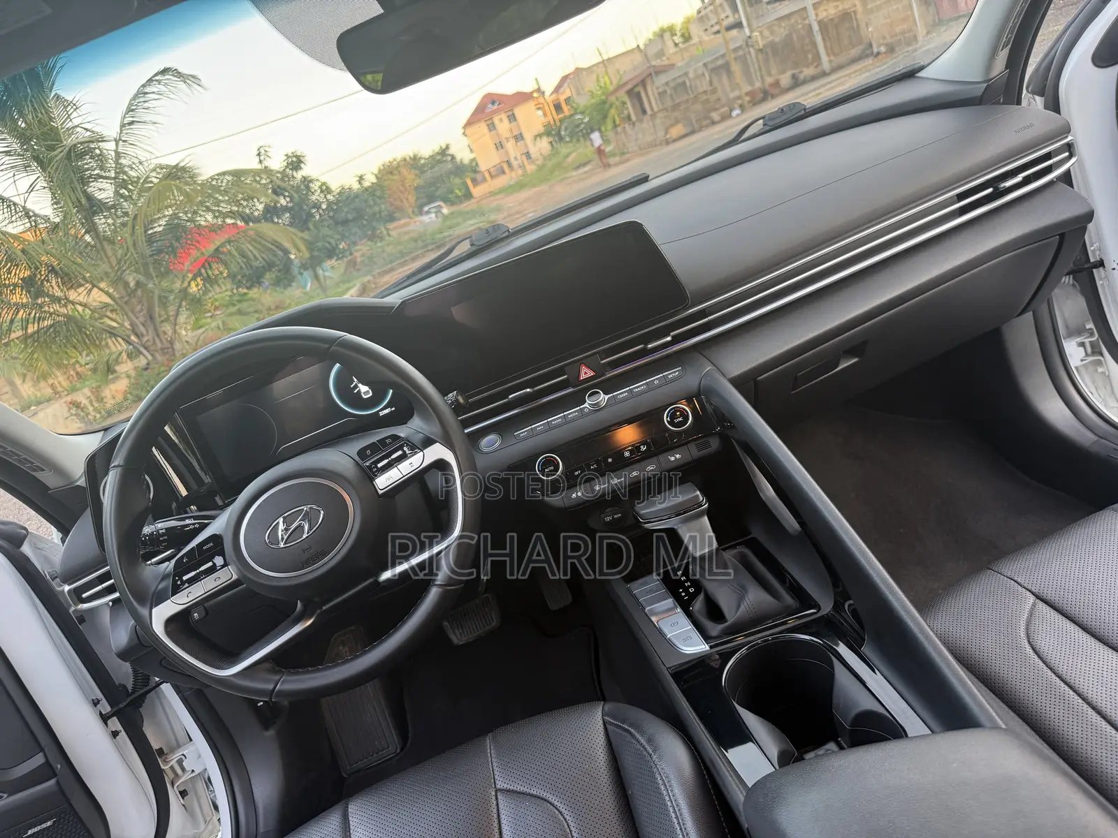 Hyundai Elantra Limited 2022 White
