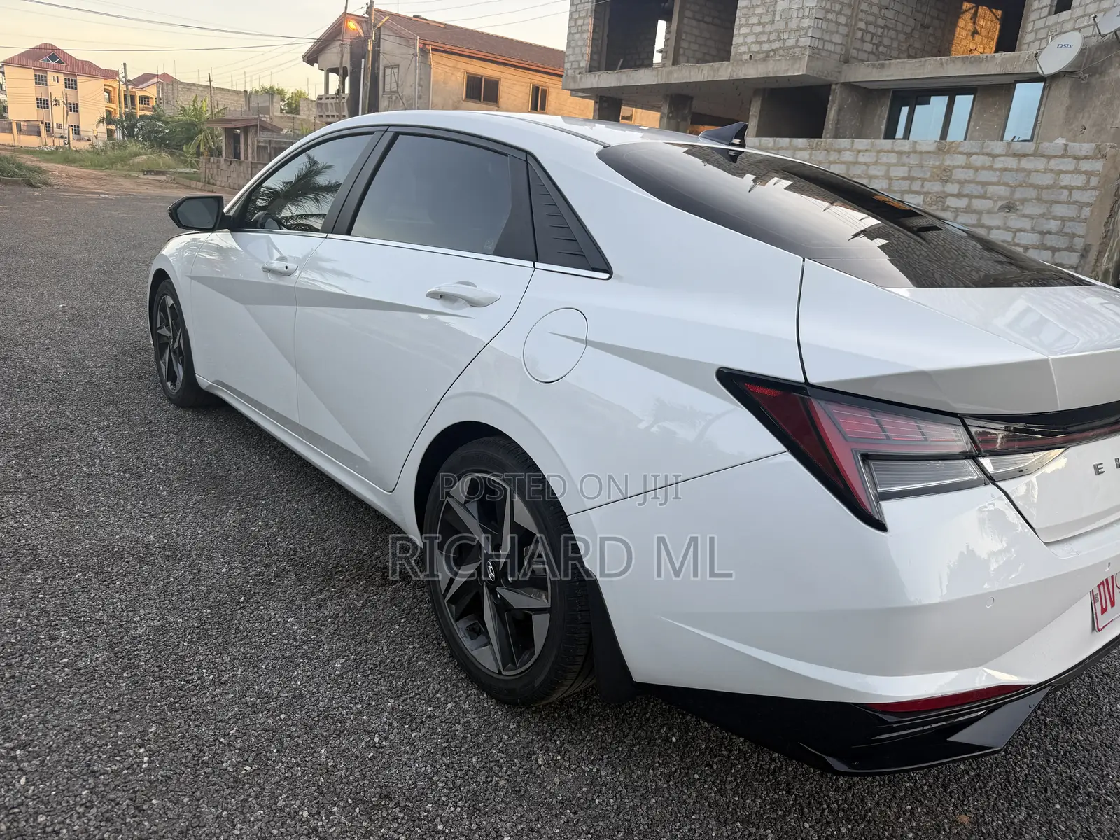 Hyundai Elantra Limited 2022 White