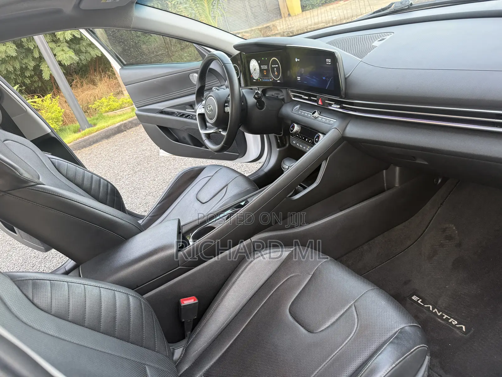 Hyundai Elantra Limited 2022 White