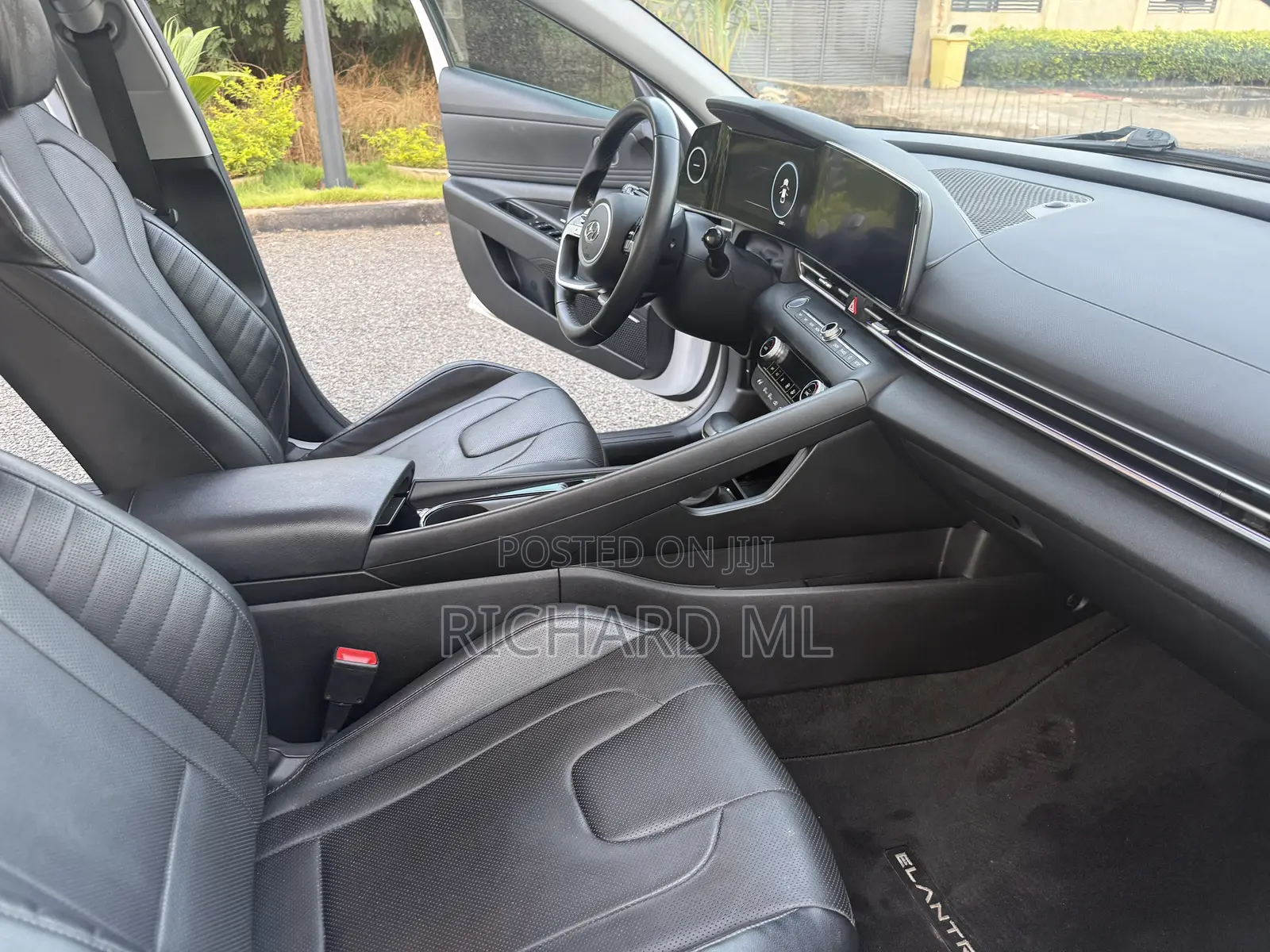 Hyundai Elantra Limited 2022 White