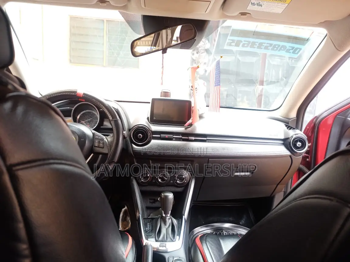 Toyota Yaris iA 1.5 FWD 2016 Red