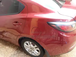 Toyota Yaris iA 1.5 FWD 2016 Red
