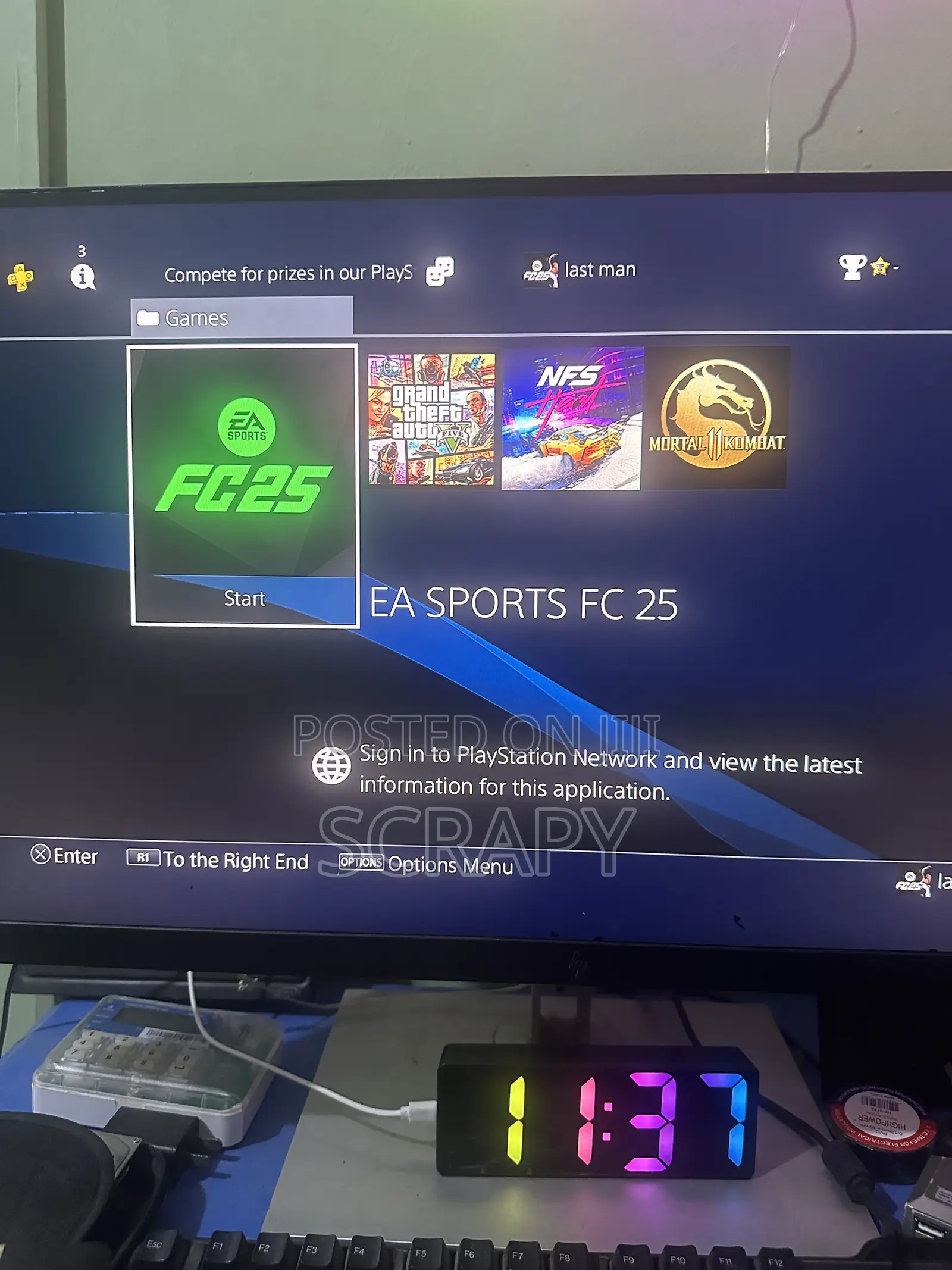 PlayStation 4 Standard