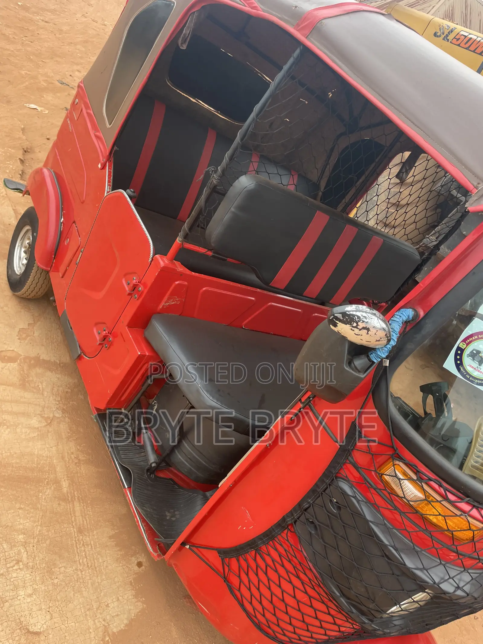 Bajaj RE 2025 Red