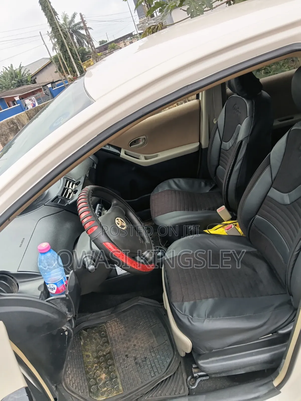 Toyota Vitz 1.3 FWD 5dr 2010 White