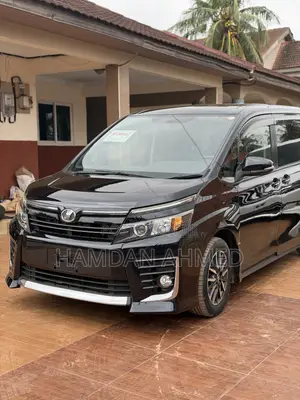 Toyota Voxy ZS Kirameki 2WD 8-Seater 2015 Black