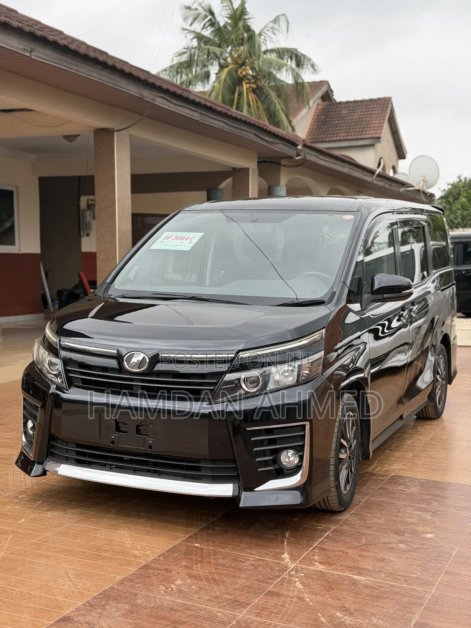 Toyota Voxy ZS Kirameki 2WD 8-Seater 2015 Black