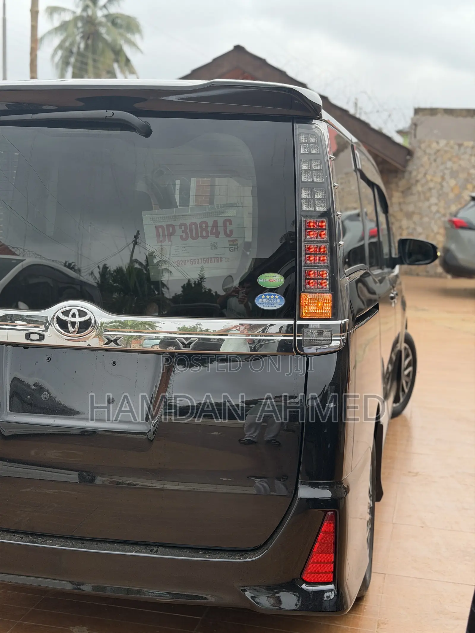 Toyota Voxy ZS Kirameki 2WD 8-Seater 2015 Black