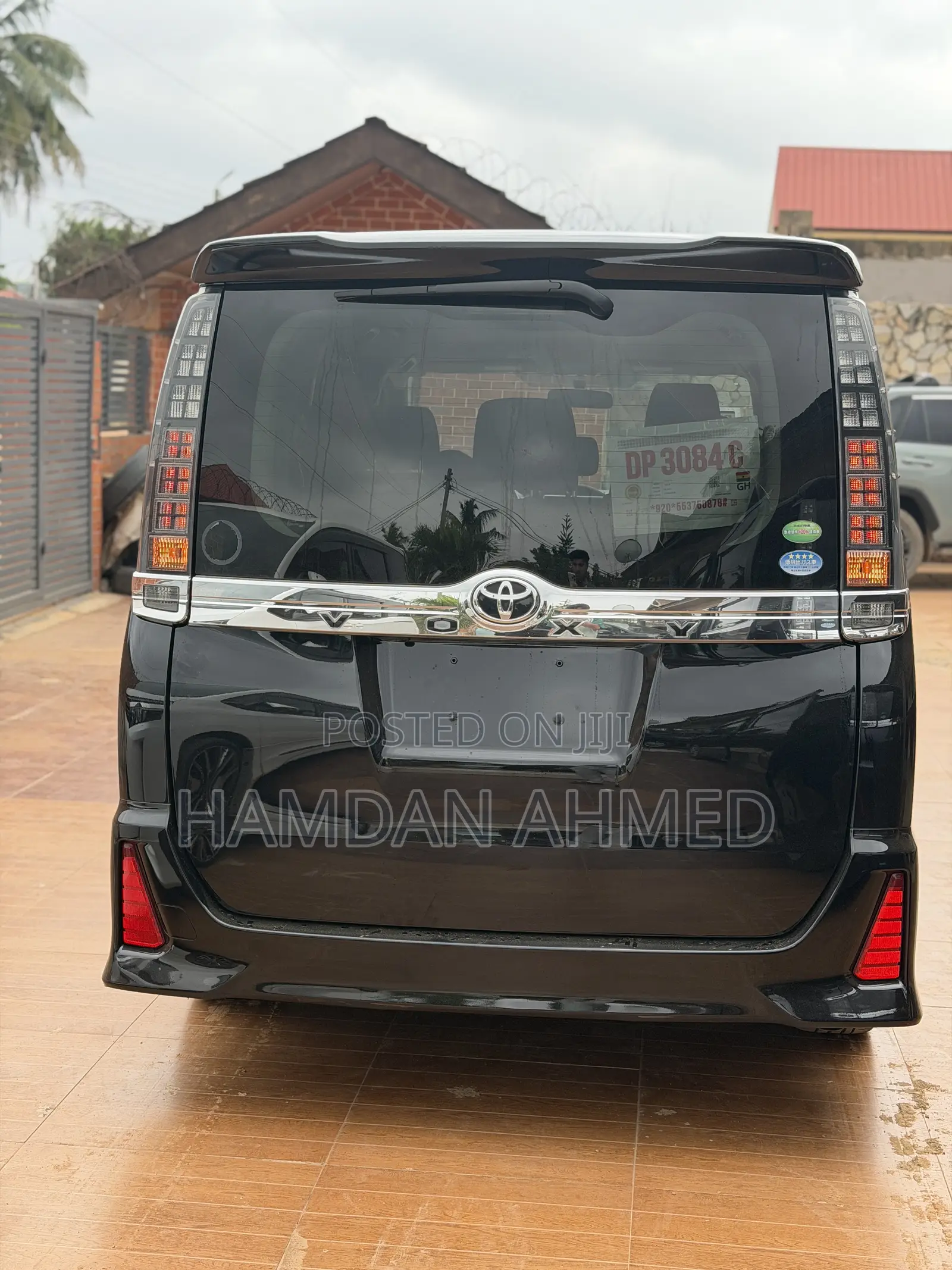 Toyota Voxy ZS Kirameki 2WD 8-Seater 2015 Black