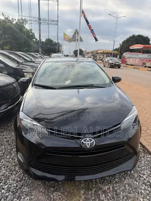 Toyota Corolla LE (1.8L 4cyl 2A) 2018 Black