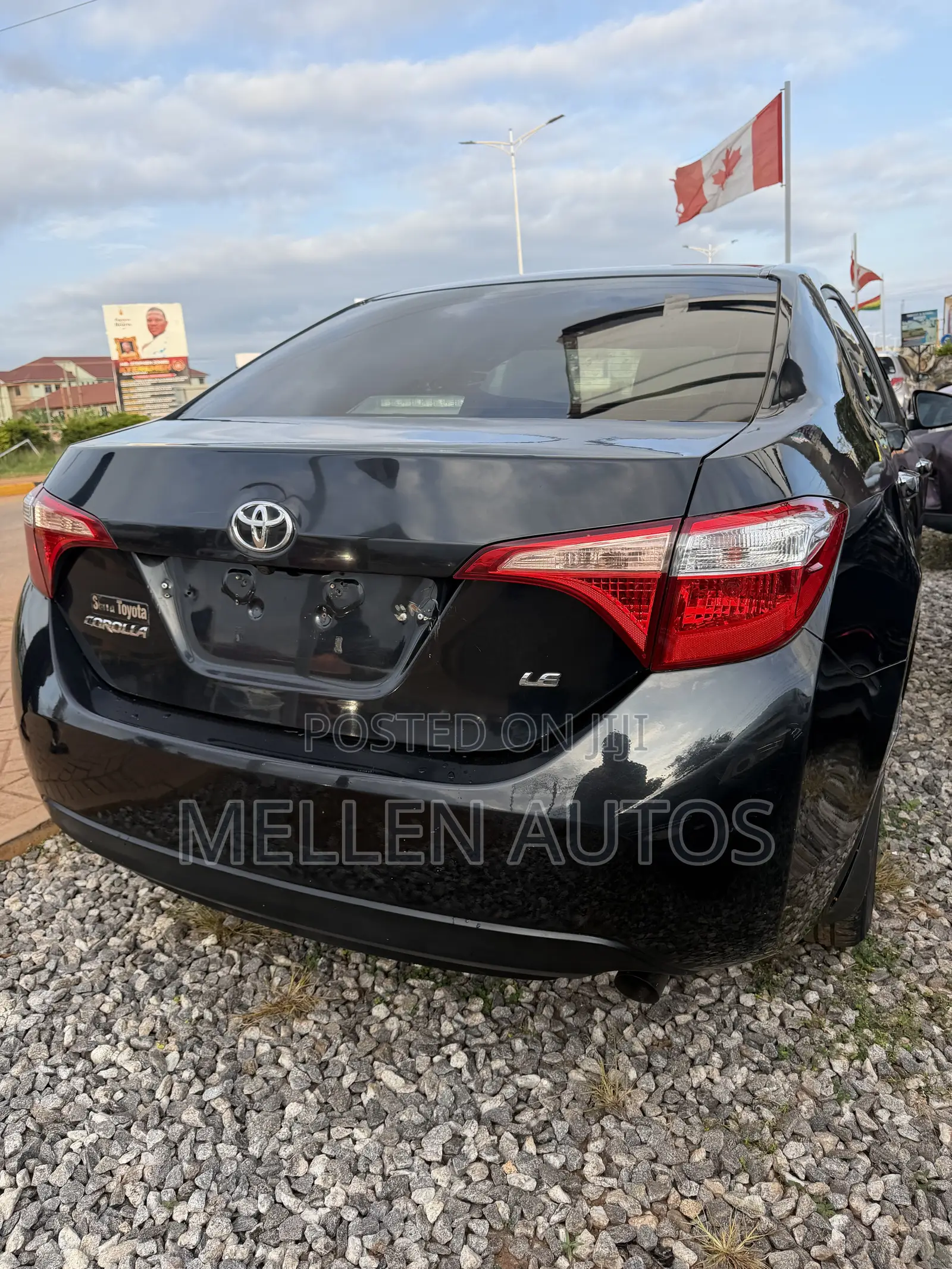 Toyota Corolla LE (1.8L 4cyl 2A) 2018 Black
