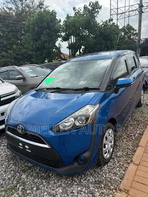 Toyota Sienta 1.5 AWD 2016 Blue