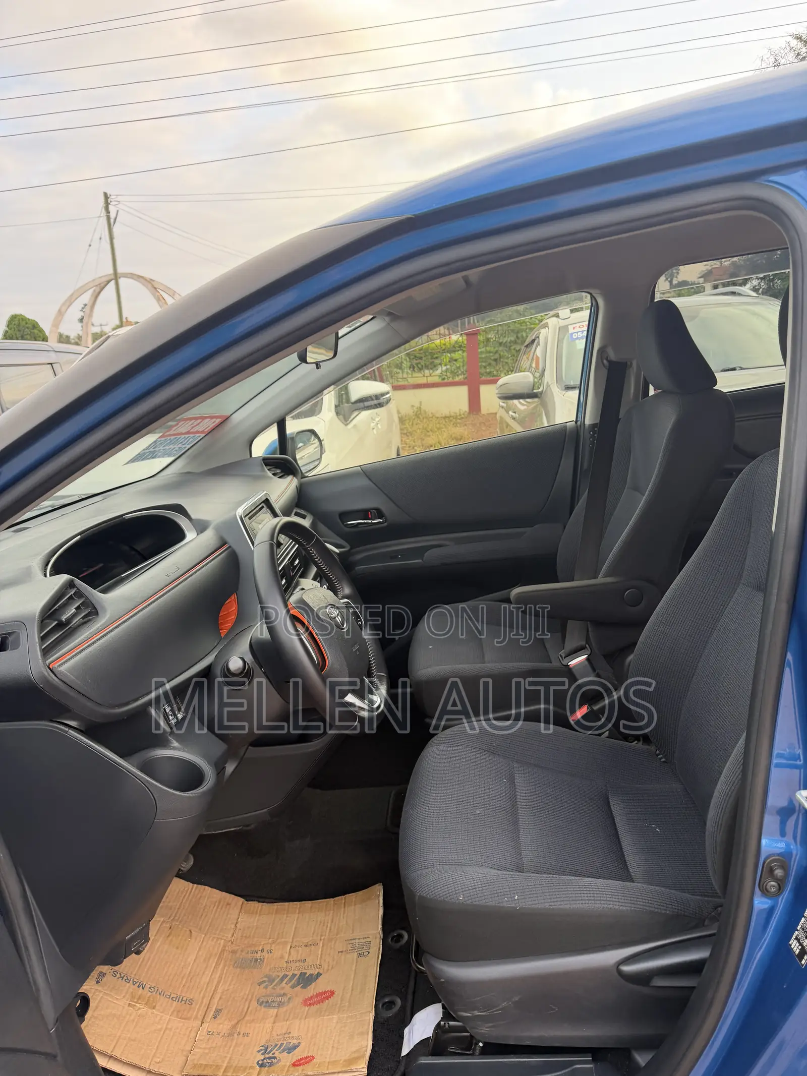 Toyota Sienta 1.5 AWD 2016 Blue