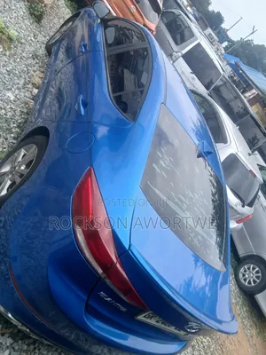 Hyundai Elantra 2017 Blue