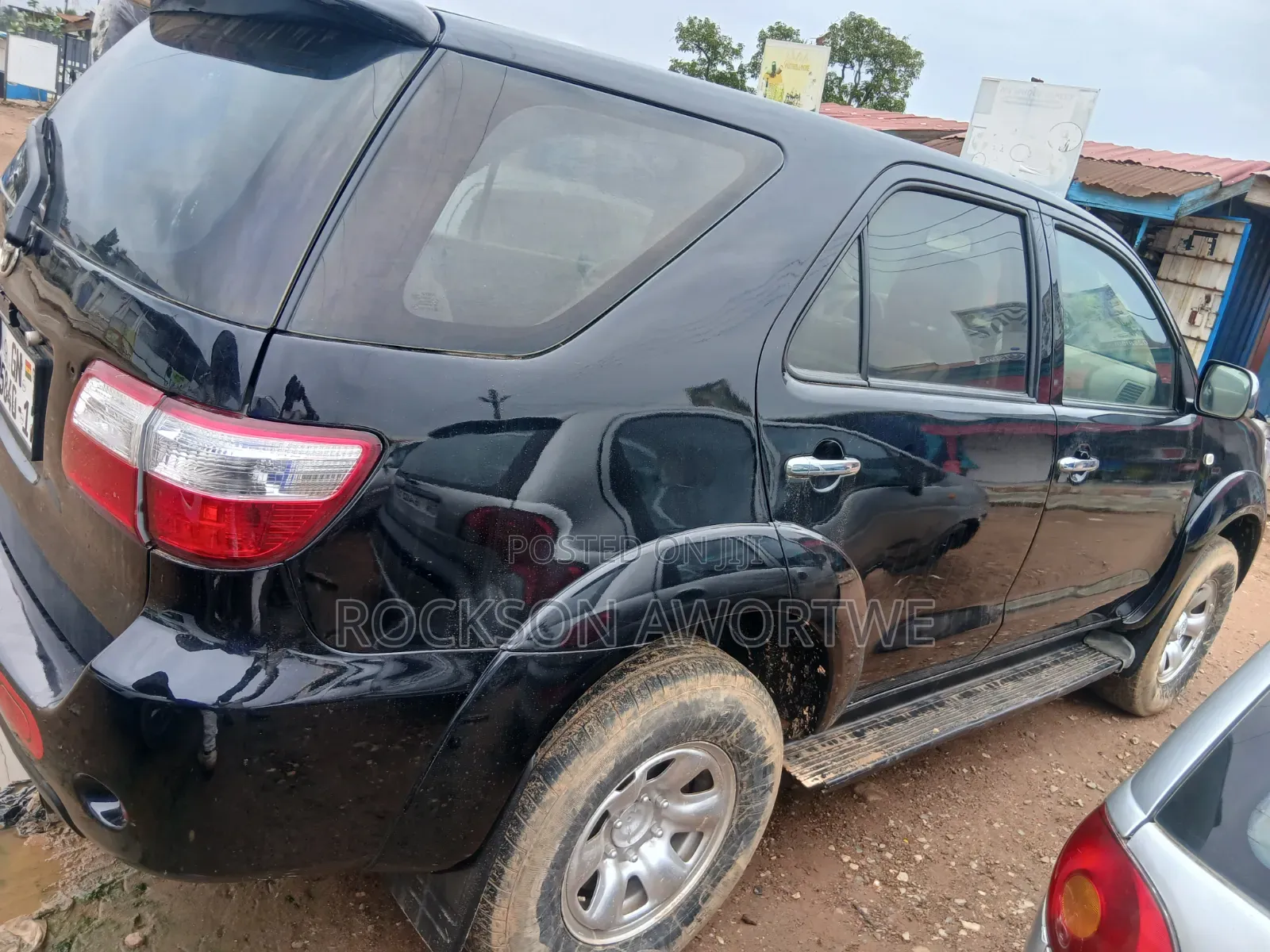 Toyota Fortuner 2011 Black